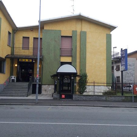 Hotel Cristallo Новара Екстер'єр фото