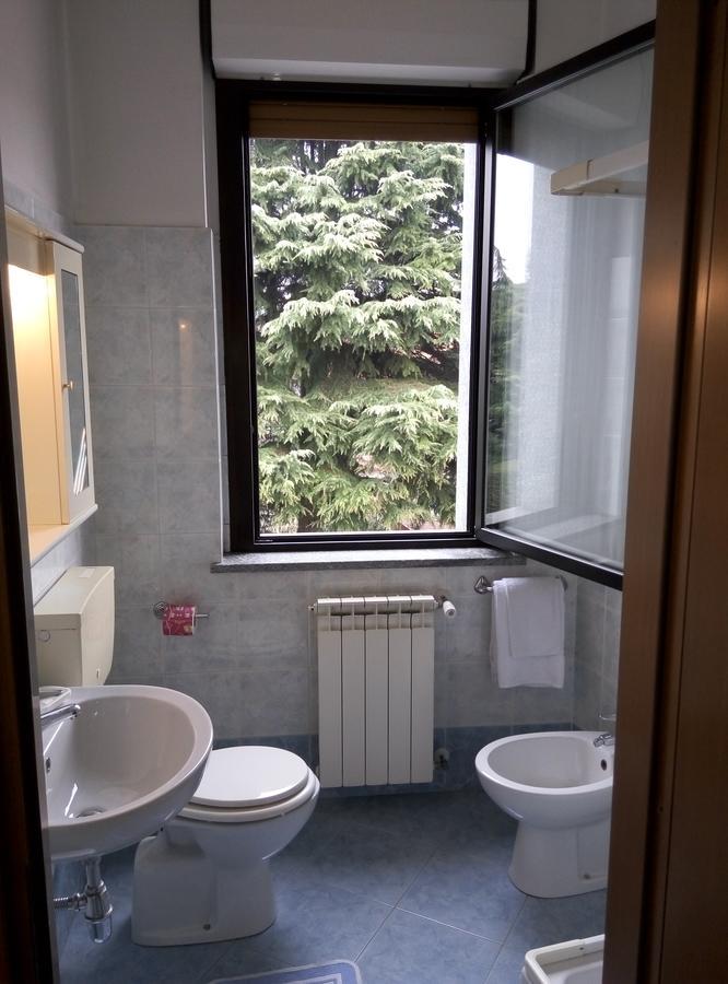 Hotel Cristallo Новара Екстер'єр фото