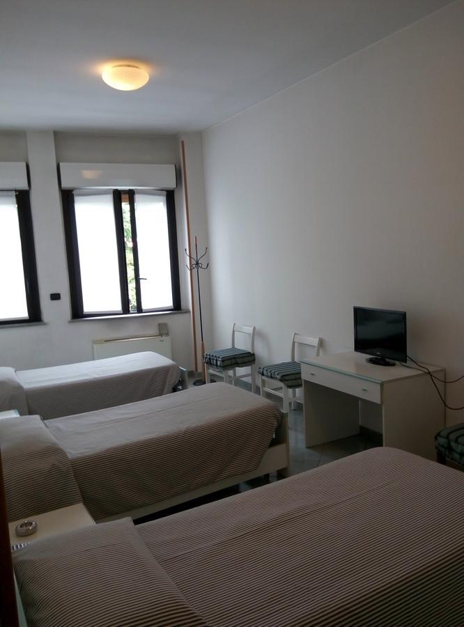 Hotel Cristallo Новара Екстер'єр фото