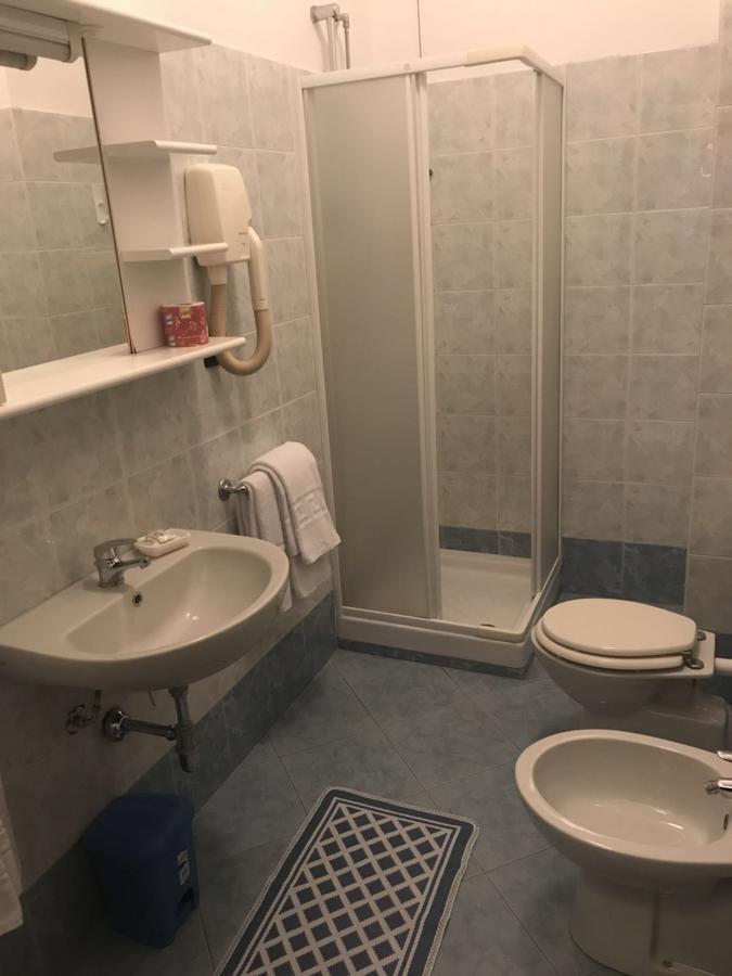 Hotel Cristallo Новара Екстер'єр фото